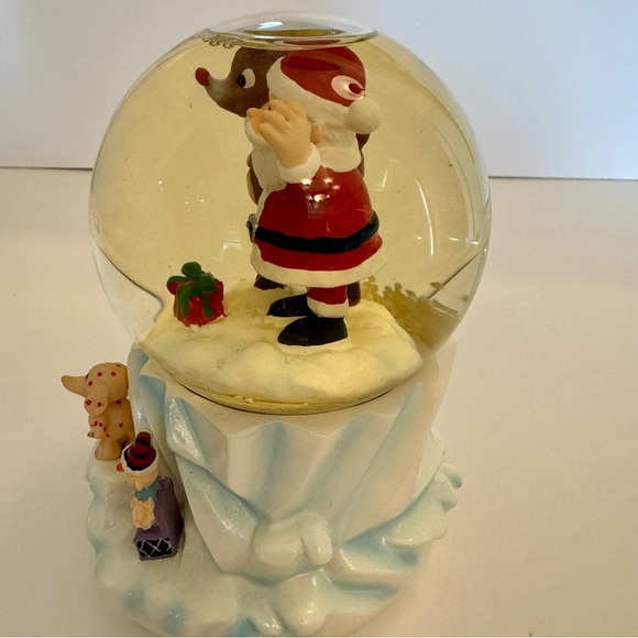 NWT. Rudolph snow globe bank. 2003 Rudolph The Red-Nosed Reindeer Snow Globe - Picture 8 of 15
